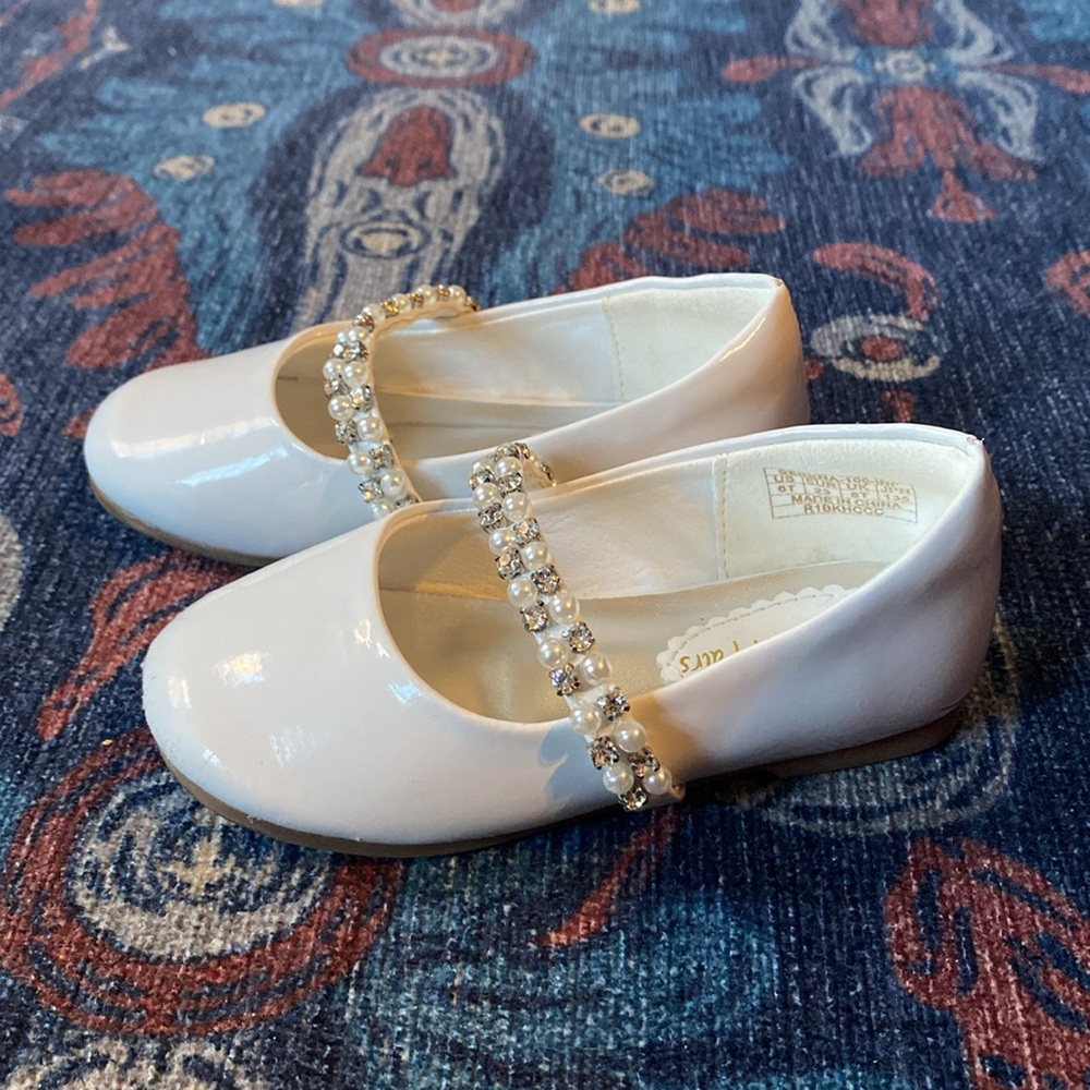 Girls Patent Leather Flats